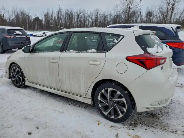 JTNKARJE7JJ568774 2018 TOYOTA COROLLA - Image 2