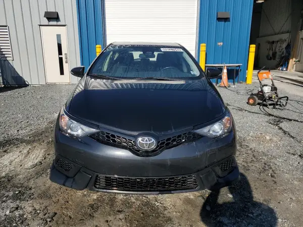 JTNKARJE7JJ568824 2018 TOYOTA COROLLA - Image 2
