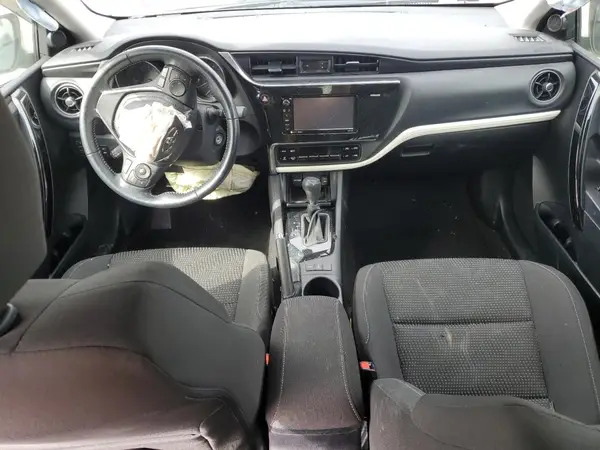 JTNKARJE7JJ569049 2018 TOYOTA COROLLA - Image 8