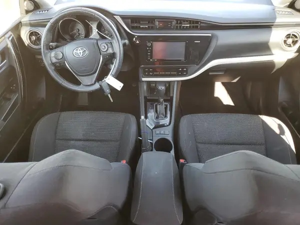 JTNKARJE7JJ569388 2018 TOYOTA COROLLA - Image 8