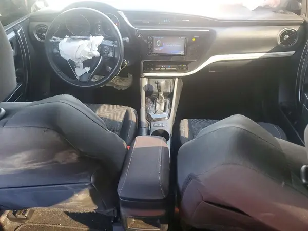 JTNKARJE7JJ569620 2018 TOYOTA COROLLA - Image 8