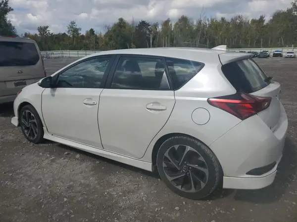 JTNKARJE7JJ569925 2018 TOYOTA COROLLA - Image 2