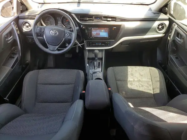 JTNKARJE7JJ571688 2018 TOYOTA COROLLA - Image 8