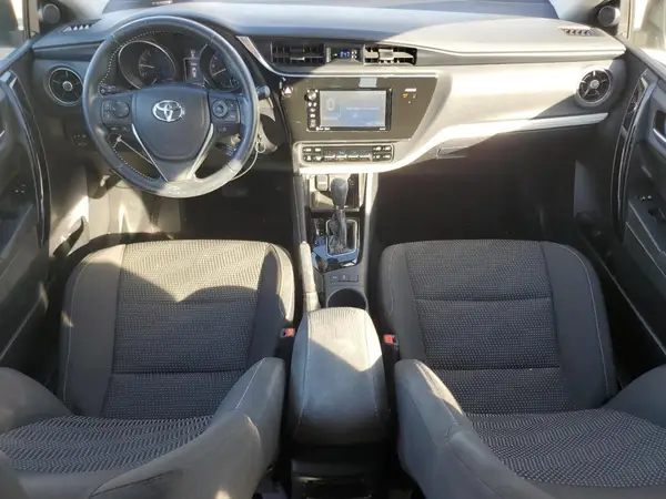 JTNKARJE7JJ572338 2018 TOYOTA COROLLA - Image 8
