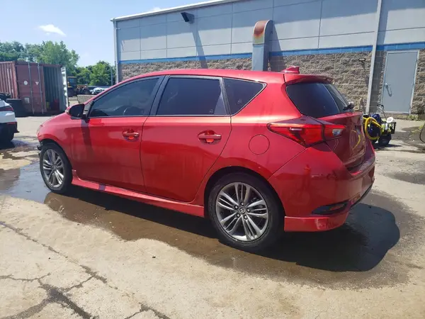 JTNKARJE7JJ573716 2018 TOYOTA COROLLA - Image 2