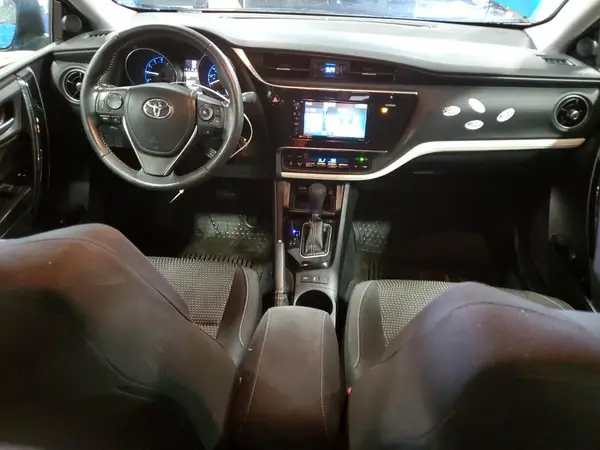 JTNKARJE7JJ576373 2018 TOYOTA COROLLA - Image 8