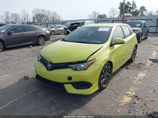 JTNKARJE8HJ533848 2017 TOYOTA COROLLA - Image 2