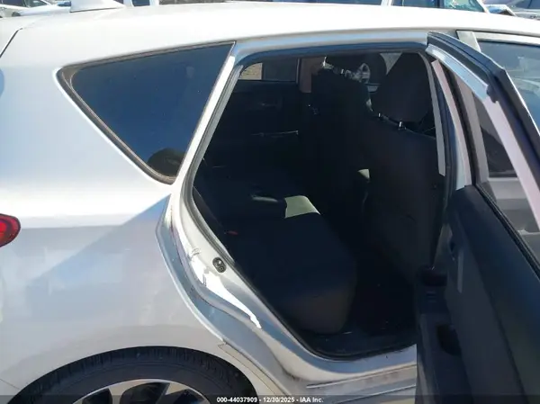 JTNKARJE8HJ541691 2017 TOYOTA COROLLA - Image 8