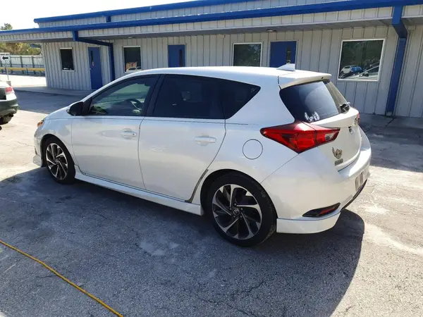JTNKARJE8HJ545207 2017 TOYOTA COROLLA - Image 2