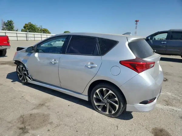 JTNKARJE8JJ558996 2018 TOYOTA COROLLA - Image 2