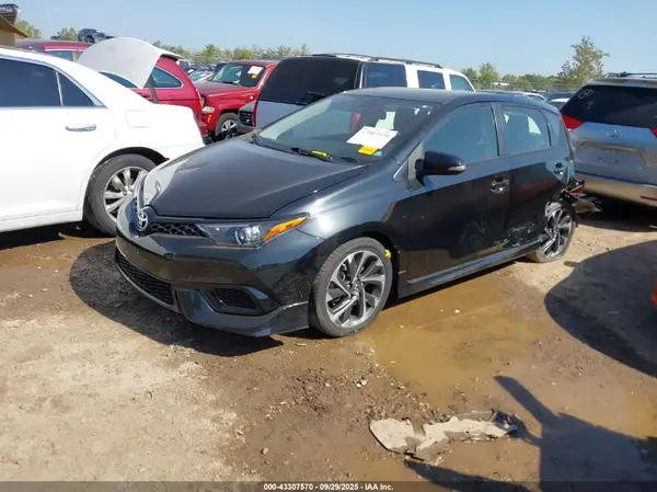 JTNKARJE8JJ559288 2018 TOYOTA COROLLA - Image 2
