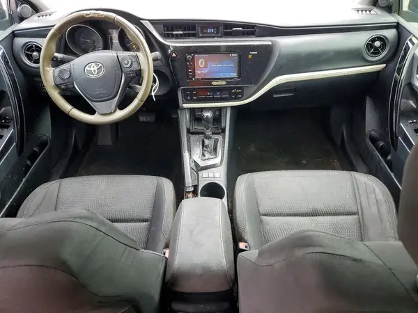 JTNKARJE8JJ563194 2018 TOYOTA COROLLA - Image 8