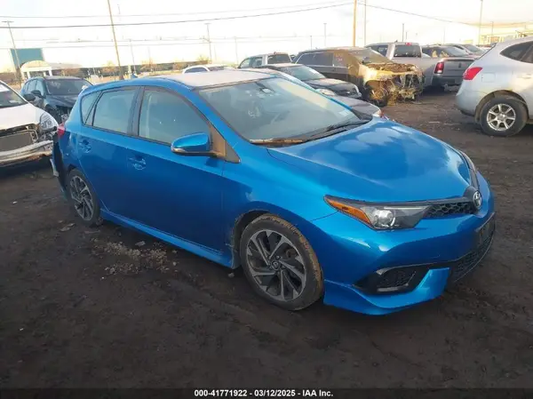 JTNKARJE8JJ563731 2018 TOYOTA COROLLA - Image 1