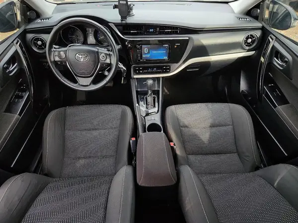 JTNKARJE8JJ566001 2018 TOYOTA COROLLA - Image 8