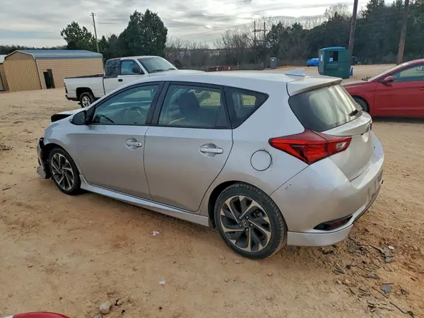 JTNKARJE8JJ569027 2018 TOYOTA COROLLA - Image 2