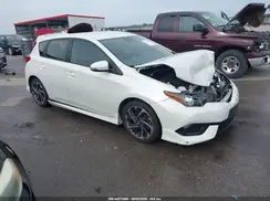 JTNKARJE8JJ570260 2018 TOYOTA COROLLA