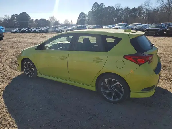 JTNKARJE8JJ570856 2018 TOYOTA COROLLA - Image 2