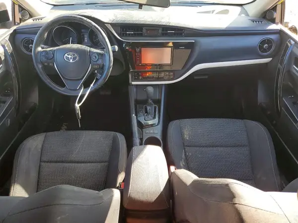 JTNKARJE8JJ570856 2018 TOYOTA COROLLA - Image 8