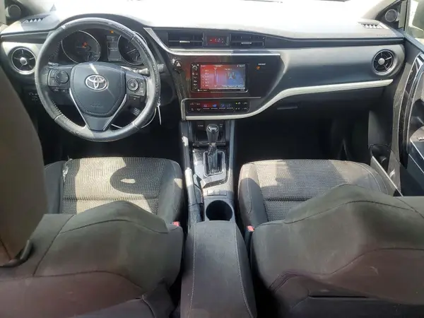 JTNKARJE8JJ572249 2018 TOYOTA COROLLA - Image 8