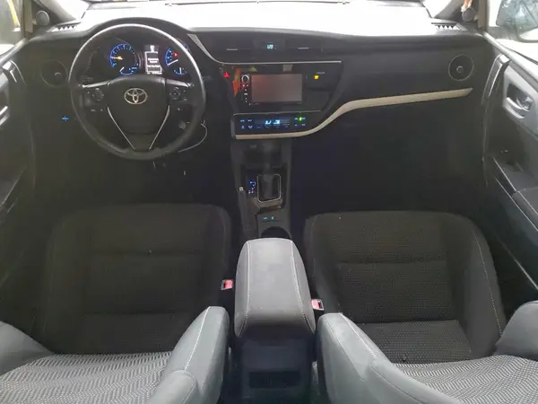 JTNKARJE8JJ573756 2018 TOYOTA COROLLA - Image 8