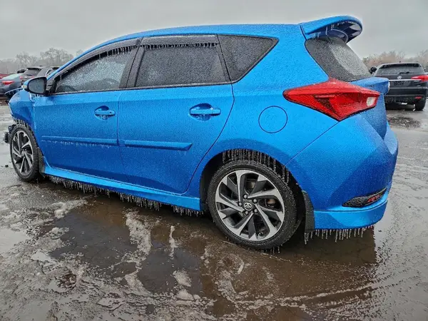 JTNKARJE8JJ574017 2018 TOYOTA COROLLA - Image 2