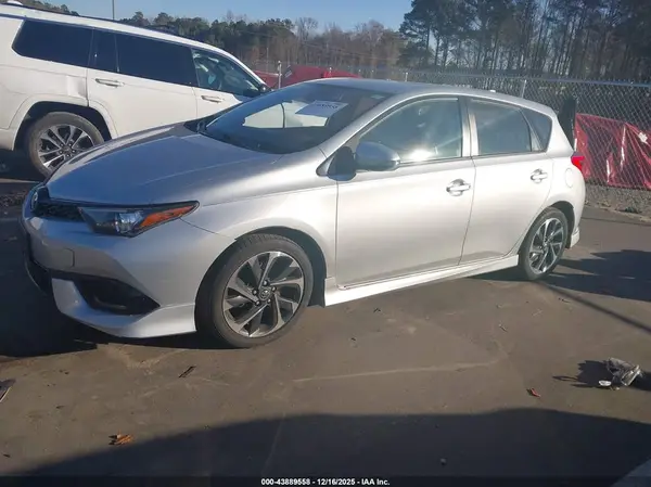 JTNKARJE9HJ532482 2017 TOYOTA COROLLA - Image 2