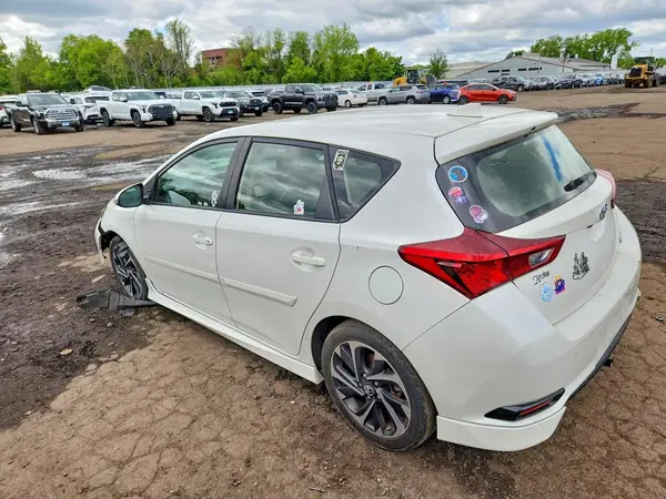 JTNKARJE9HJ533034 2017 TOYOTA COROLLA - Image 2
