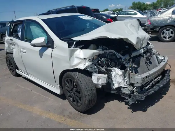 JTNKARJE9HJ533566 2017 TOYOTA COROLLA - Image 1