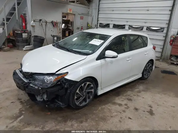 JTNKARJE9HJ544194 2017 TOYOTA COROLLA - Image 2