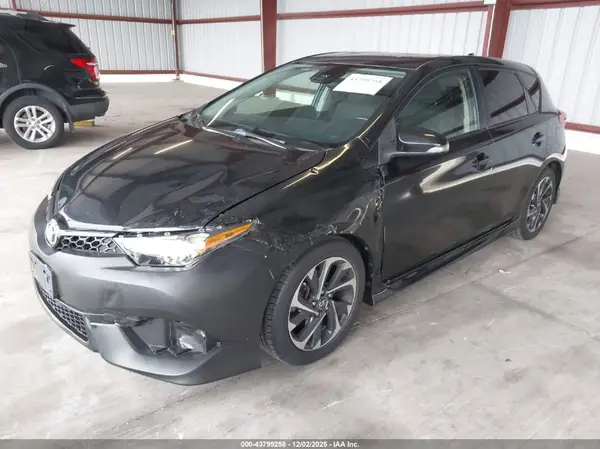 JTNKARJE9HJ546768 2017 TOYOTA COROLLA - Image 2