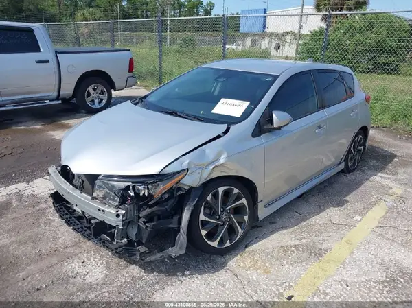 JTNKARJE9HJ549444 2017 TOYOTA COROLLA - Image 2
