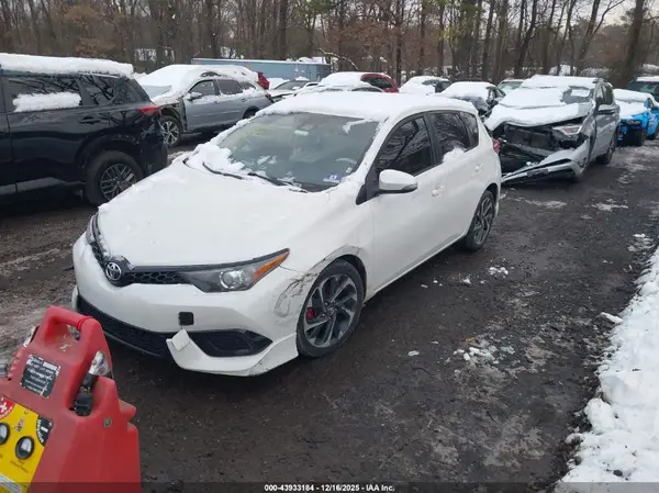 JTNKARJE9HJ549895 2017 TOYOTA COROLLA - Image 2