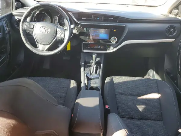 JTNKARJE9JJ557128 2018 TOYOTA COROLLA - Image 8