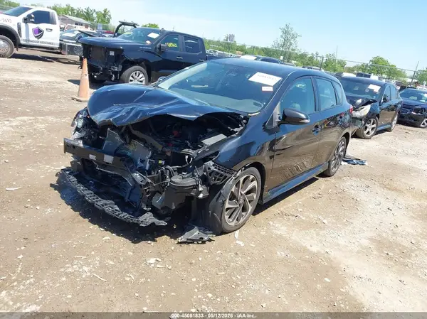 JTNKARJE9JJ557212 2018 TOYOTA COROLLA - Image 2