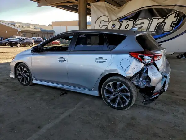 JTNKARJE9JJ557842 2018 TOYOTA COROLLA - Image 2