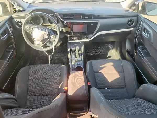 JTNKARJE9JJ561633 2018 TOYOTA COROLLA - Image 8