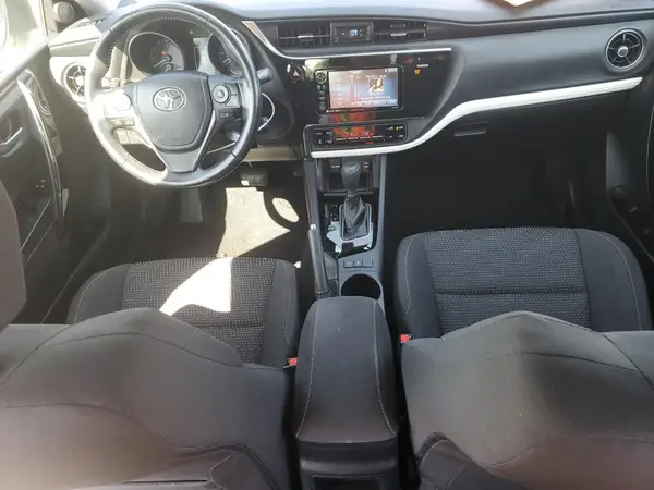 JTNKARJE9JJ563611 2018 TOYOTA COROLLA - Image 8