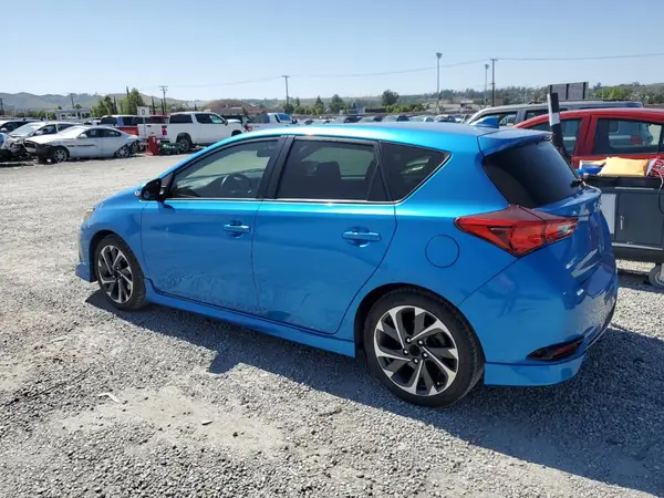 JTNKARJE9JJ564046 2018 TOYOTA COROLLA - Image 2