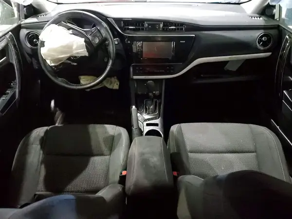 JTNKARJE9JJ564497 2018 TOYOTA COROLLA - Image 8