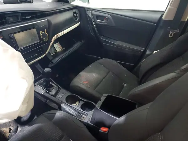 JTNKARJE9JJ564550 2018 TOYOTA COROLLA - Image 8