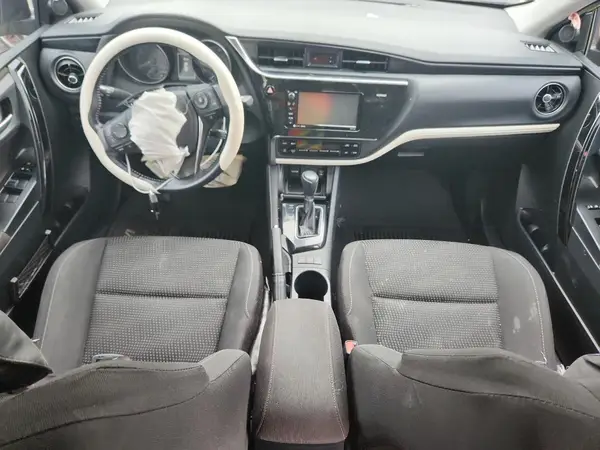 JTNKARJE9JJ565620 2018 TOYOTA COROLLA - Image 8