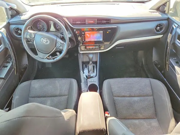 JTNKARJE9JJ565925 2018 TOYOTA COROLLA - Image 8