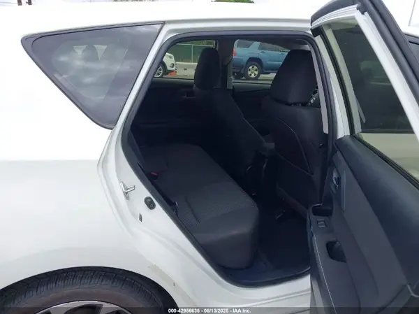 JTNKARJE9JJ567724 2018 TOYOTA COROLLA - Image 8