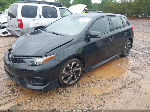JTNKARJE9JJ568405 2018 TOYOTA COROLLA - Image 2