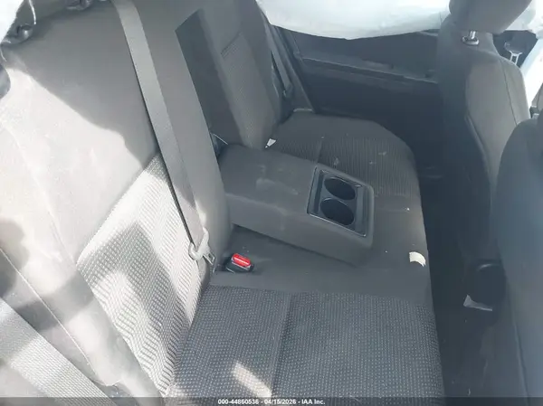 JTNKARJE9JJ569490 2018 TOYOTA COROLLA - Image 8