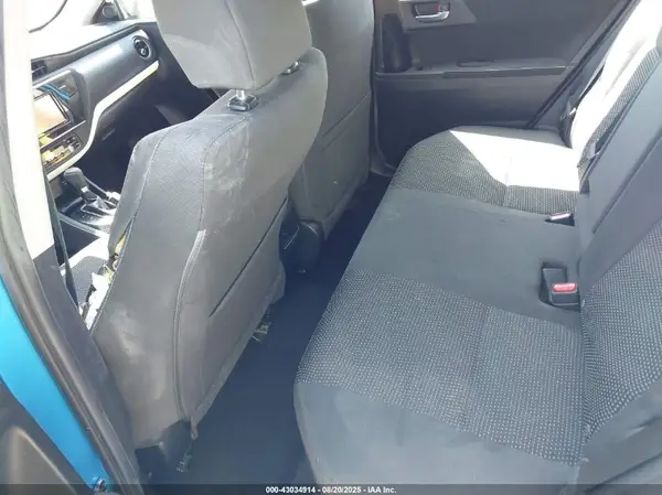 JTNKARJE9JJ573491 2018 TOYOTA COROLLA - Image 8