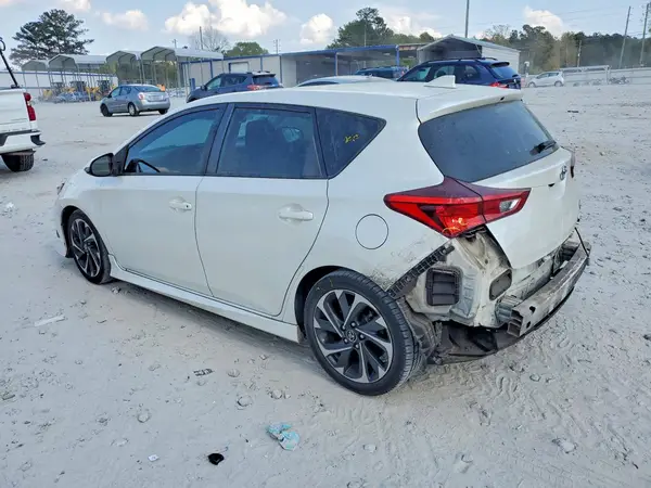 JTNKARJE9JJ575824 2018 TOYOTA COROLLA - Image 2