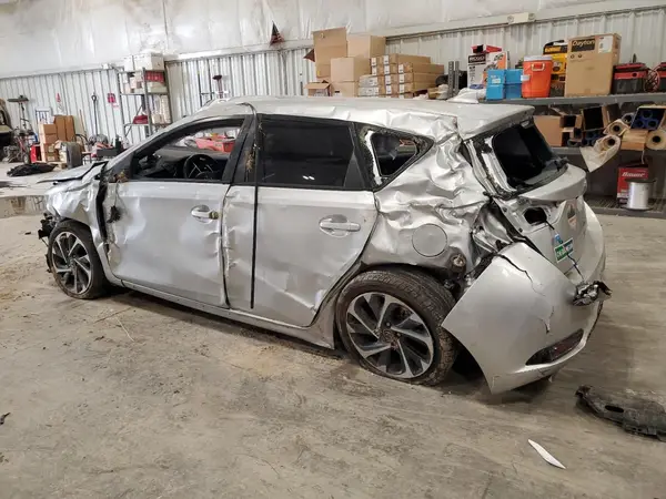 JTNKARJEXJJ555694 2018 TOYOTA COROLLA - Image 2