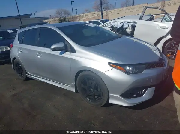 JTNKARJEXJJ558627 2018 TOYOTA COROLLA - Image 1