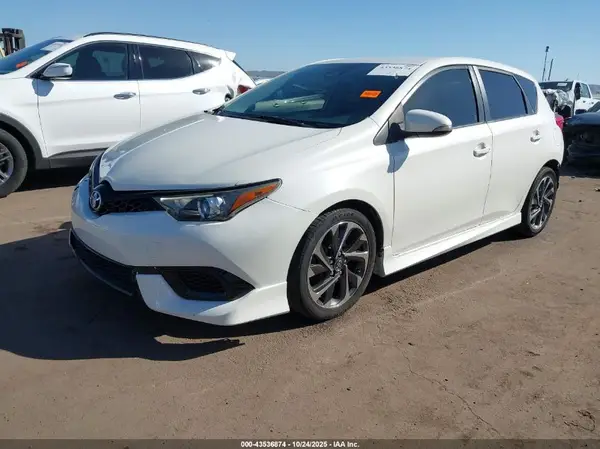 JTNKARJEXJJ561043 2018 TOYOTA COROLLA - Image 2